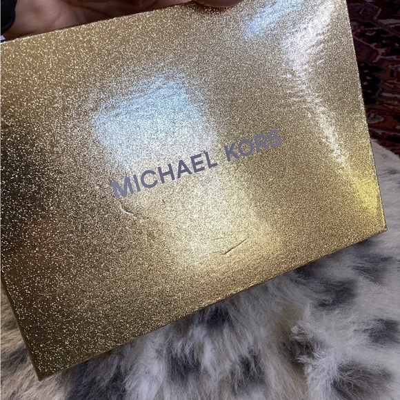 Michael Kors Gold leather Travel Set passport & luggage tag. NWT NIB - Picture 2 of 7